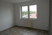 Leuna Gemütliche und gut vermietete 3-Zimmer mit Balkon, Wannenbad und Stellplatz in ruhiger Lage! Wohnung kaufen