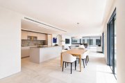 Palma / Cala Major Mallorca fühlen, Luxus leben – moderne Meerblickwohnung mit eigenem Pool Wohnung kaufen