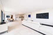 Palma / Cala Major Mallorca fühlen, Luxus leben – moderne Meerblickwohnung mit eigenem Pool Wohnung kaufen