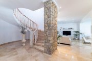 Andratx / Urbanització Es Camp de Mar Luxus-Meerblickvilla in Camp de Mar mit Salzwasserpool, Einliegeroption und Top-Ausstattung Haus kaufen