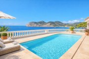 Andratx / Urbanització Es Camp de Mar Mediterrane Villa mit traumhaften Meerblick in Camp de Mar Haus kaufen