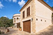 Peguera Mallorca-Villa mit Pool auf 2.372 m² Grundstück in Peguera – großes Renovierungspotenzial Haus kaufen