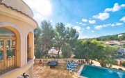 Peguera Mallorca-Villa mit Pool auf 2.372 m² Grundstück in Peguera – großes Renovierungspotenzial Haus kaufen