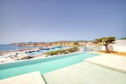 El Toro Ein Statement aus Glas, Licht und Meerblick – Exklusive Villa über Port Adriano Haus kaufen