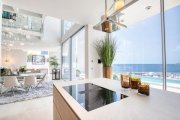 El Toro Ein Statement aus Glas, Licht und Meerblick – Exklusive Villa über Port Adriano Haus kaufen