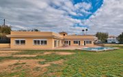 Santa Ponça Große Familienvilla im Bungalowstil mit viel Potenzial und großem Grundstück in Santa Ponsa Haus kaufen