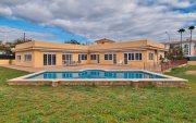 Santa Ponça Große Familienvilla im Bungalowstil mit viel Potenzial und großem Grundstück in Santa Ponsa Haus kaufen