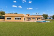 Santa Ponça Villa im Bungalowstil mit großem Grundstück in Santa Ponsa Haus kaufen