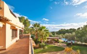 Calvià / Costa d'en Blanes Investitionsobjekt: Villa mit Meerblick, Gästeapartment und großem Garten in Costa den Blanes Haus kaufen