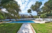 Calvià / Sol de Mallorca Exklusive Villa mit großzügigem Garten & Pool in Sol de Mallorca Haus kaufen