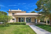 Sol De Mallorca Mediterranes Wohnparadies: Villa mit Pool und großem Garten in Sol de Mallorca Haus kaufen
