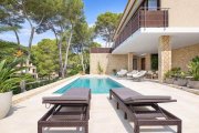 Calvià / Costa de la Calma Mallorca pur: Exklusive Villa mit Pool, Teilmeerblick & Südwest-Terrasse in Costa de la Calma Haus kaufen