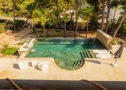 Costa De La Calma Neuwertige, exclusive Villa in bester Gegend Mallorcas Haus kaufen