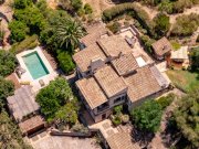 Puigpunyent Idyllische Villa mit Wald, Garten und Pool im Herzen von Puigpunyent Haus kaufen