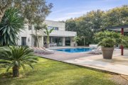 Porreres Design-Villa auf 26.000 m² Fincagrundstück. Absolute Privatsphäre, Pool & Vermietlizenz. Haus kaufen