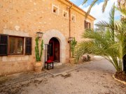 Campos Finca mit alter Mühle und 3 separaten Wohneinheiten 5 Minuten vom Strand Haus kaufen