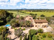 Campos Finca mit alter Mühle und 3 separaten Wohneinheiten 5 Minuten vom Strand Haus kaufen