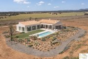Bad Klosterlausnitz Mediterrane Designer-Finca mit Salzwasserpool und freiem Panoramablick nahe Es Trenc Haus kaufen
