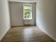 Zwickau Gepflegte 3R-Whg. mit Kfz.-Stpl.! Bad u. Küche m. Fenster! Sofort vermietbar! Auch für Selbstnutzer! Wohnung kaufen
