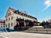 Glauchau Historisches Villenviertel! Bezugsfertige Apartment-WE (OG) mit EBK, Tageslicht-Bad und Stellplatz. Wohnung kaufen