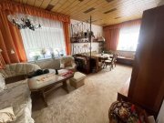 Oelsnitz/Vogtland Älteres Einfamilienhaus mit Wohnmobilstellplatz/ Garage in Oelsnitz Haus kaufen
