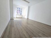 Chemnitz Zentral gelegenes Büro im beliebten Kaßberg: Erdgeschoss, drei Zimmer, Balkon und Stauraum Gewerbe kaufen