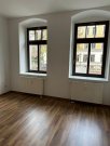 Chemnitz * Vermietete und große 2-Zimmer mit neuem Laminat, Wanne und Balkon zum Toppreis! * Wohnung kaufen