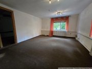 Chemnitz Sanierungsbedürftiges EFH mit 212qm auf 1.770qm Grundstück mit Pool & Doppelgarage + Gartenhaus Haus kaufen