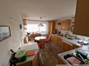 Callenberg Freistehendes Haus mit 753 m² Grundstück, Brunnen, Garagen und viel Raum für neue Wohnträume Haus kaufen