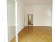Berlin Attraktive 3-Zimmer Altbauwohnung 
mit offener Wohnküche und Balkon 
-Friedrichshain- Wohnung kaufen