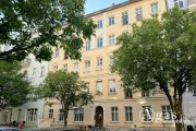 Berlin 2-Zimmer-Altbauwohnung im begehrten Prenzlauer Berg, vermietet! Wohnung kaufen