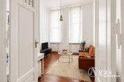 Berlin Stilvoll renovierter Altbau im Seitenflügel – bezugsfrei in Berlin-Schöneberg Wohnung kaufen