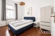 Berlin Stilvoll renovierter Altbau im Seitenflügel – bezugsfrei in Berlin-Schöneberg Wohnung kaufen