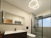 Berlin Bezugsfreie Wohnung mit Balkon
in ruhiger Lage nahe Winterfeldtplatz Wohnung kaufen