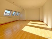 Berlin Bezugsfreie Dachgeschosswohnung mit Südwest-Terrasse nahe der Schloßstraße Wohnung kaufen