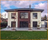 Berlin Massive Werte …noch für Ihre Kinder!
Clevere Lösung mit viel Platz für die Familie! Haus kaufen