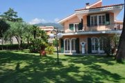 Sanremo beauEful Villa of 226 sqm surrounded by a garden of 1800 sqm Haus kaufen