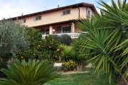 Sanremo in a panoramic position: a beautiful typical Ligurian house exposed on 2 levels for a total of 200 m2 Haus kaufen