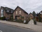 Seevetal TOP Baugrundstück, zentrale Lage & eingerückt mit Gartenoase! Haus mit 2,5 Geschossen zulässig! Grundstück kaufen