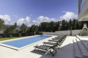 Zadar Zeitgenössische Villa mit Schwimmbad in bester Lage am Meer Haus kaufen