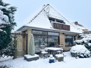 Heide Attraktives Walmdachhaus mit Wintergarten, Balkon und eingewachsenem Grundstück in Heide-Ost Haus kaufen