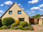 Heide Viel Platz zum Wohlfühlen – Einfamilienhaus mit Garten und zwei Terrassen in Heide-Süderholm Haus kaufen