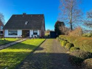 Tellingstedt Großzügiges Einfamilienhaus in ruhiger Lage mit Wiesenblick in Tellingstedt zu verkaufen Haus kaufen
