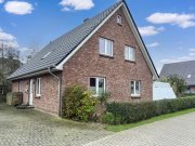 Borgsum Charmantes Einfamilienhaus in Borgsum! ca. 180m² Wohnfläche, ideale Familienoase in ruhiger Idylle. Haus kaufen