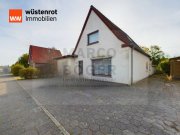 Sande (Landkreis Friesland) Liebling, ich habe einen Schnapp gemacht. 7 ZKB, 953 m² Grundstück. Sanierungsbedürftig Haus kaufen