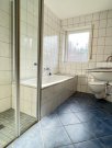 Norden EINZIEHEN! Haus mit möblierter Einliegerwohnung, EBK und Garage! Haus kaufen