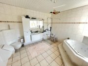 Hage Winkelbungalow mit Schwimmbad, Photovoltaikanlage, EBK und 2 Garagen! Haus kaufen