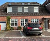 Dornum Möbliertes Haus mit 8 Schlafzimmern,
8 Bädern und vieles mehr in zentraler Lage! Haus kaufen