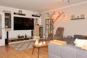 Aurich Reihenendhaus mit großem Grundstück, Balkon & moderner Ausstattung in Aurich-Sandhorst Haus kaufen