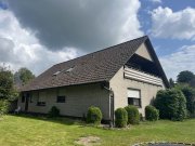 Aurich 2 Häuser (8 Wohnungen), Doppelgarage und 12 PKW-Stellplätze - Rendite! Haus kaufen